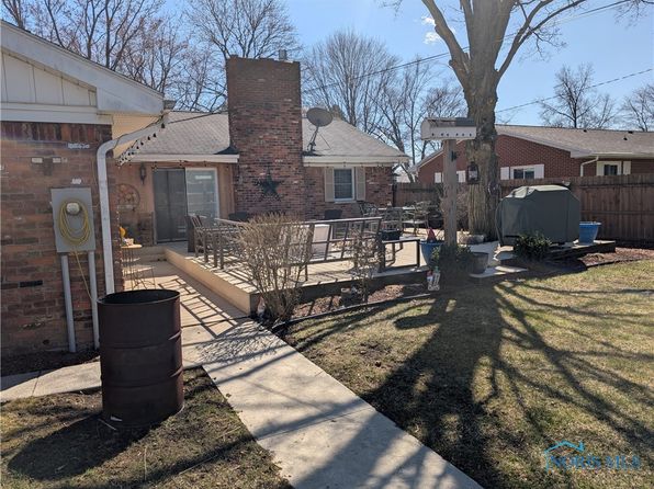 6 Hawthorne Dr, Delta, OH 43515