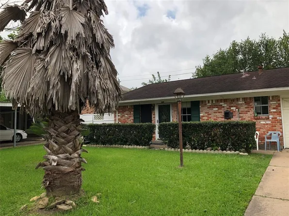 10914 Twig Dr, Houston, TX 77089