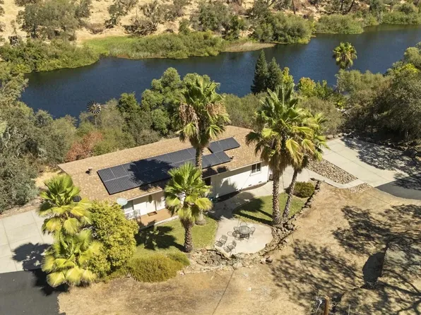 13788 Tulloch Dam Rd, Jamestown, CA 95327