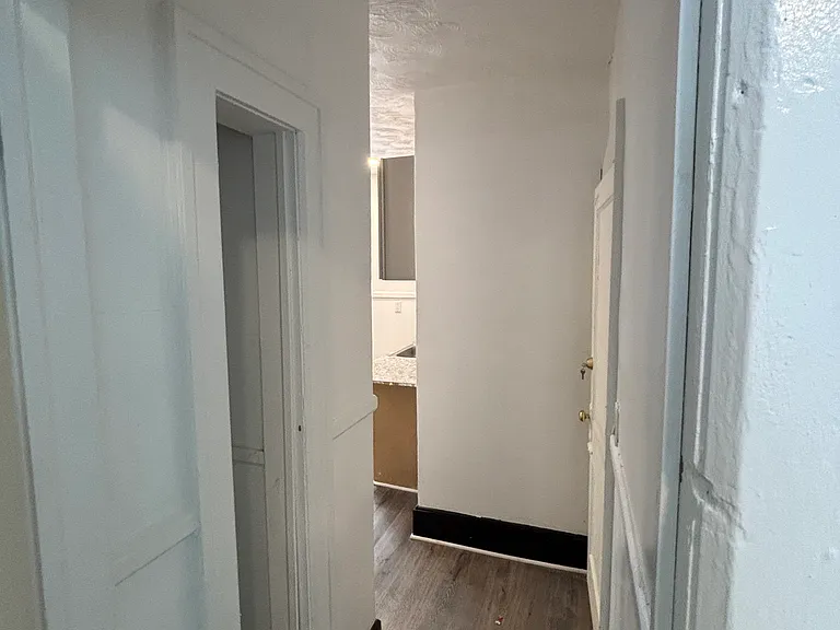 4353 Seebaldt St — Photo 26