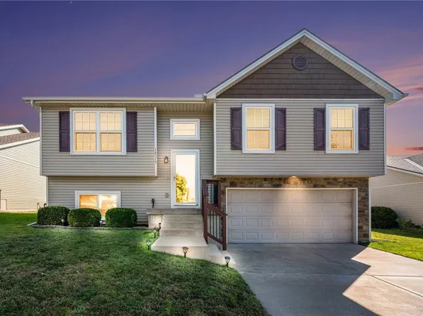 14313 Richmond Ave, Grandview, MO 64030