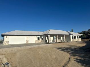 8727 Wintergreen Rd, Pinon Hills, CA 92372