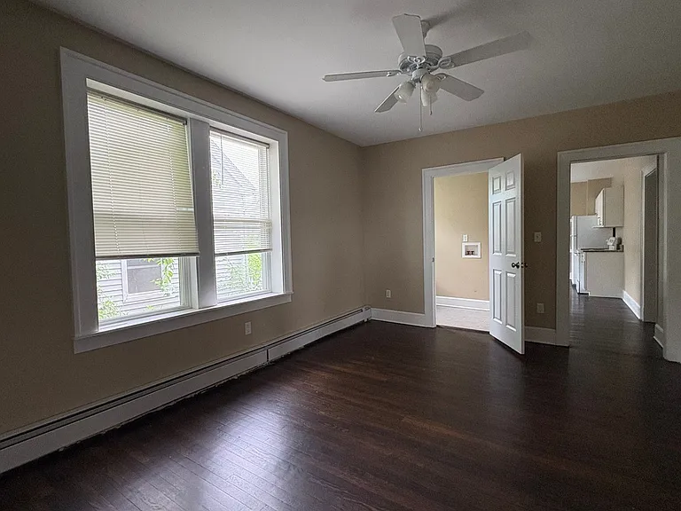 24 Oak - Blue Pod — Photo 7