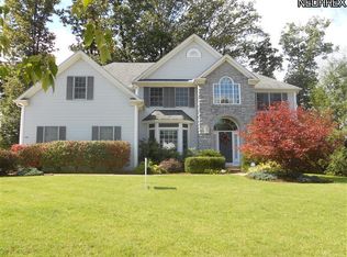 330 Walnut Ridge Trl, Aurora, OH 44202