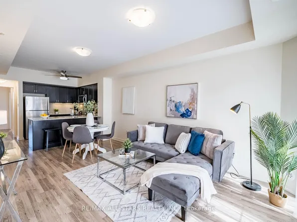 7 Bellcastle Gate #232, Whitchurch Stouffville, ON L4A 4T4