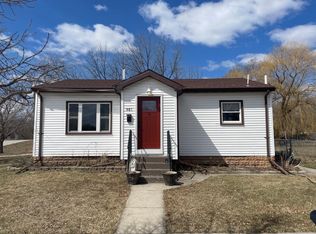 901 9th St N, Moorhead, MN 56560