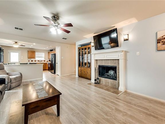 4th image of 1660 Lionheart Dr