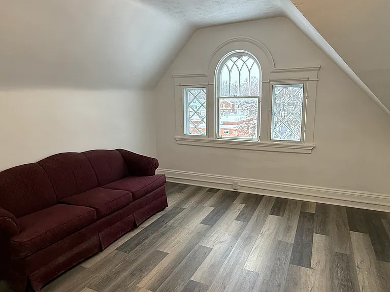 105 Sturges Ave #C — Photo 10