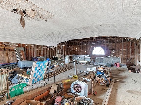4th image of 1357 Ridge Rd #6