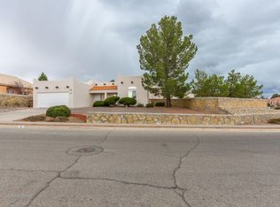 661 Canyon Point Rd, Las Cruces, NM 88011