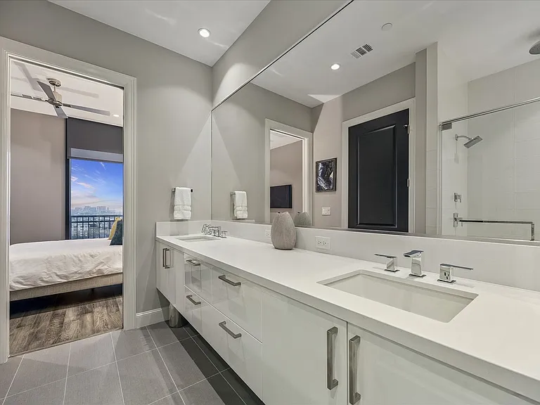 1211 Caroline St #1304 — Photo 7
