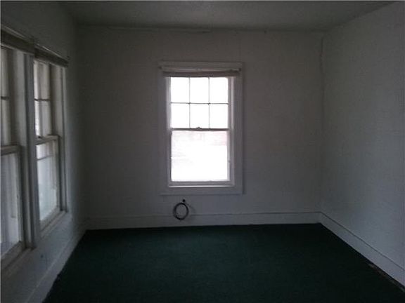 4th image of 6 W Dewey St