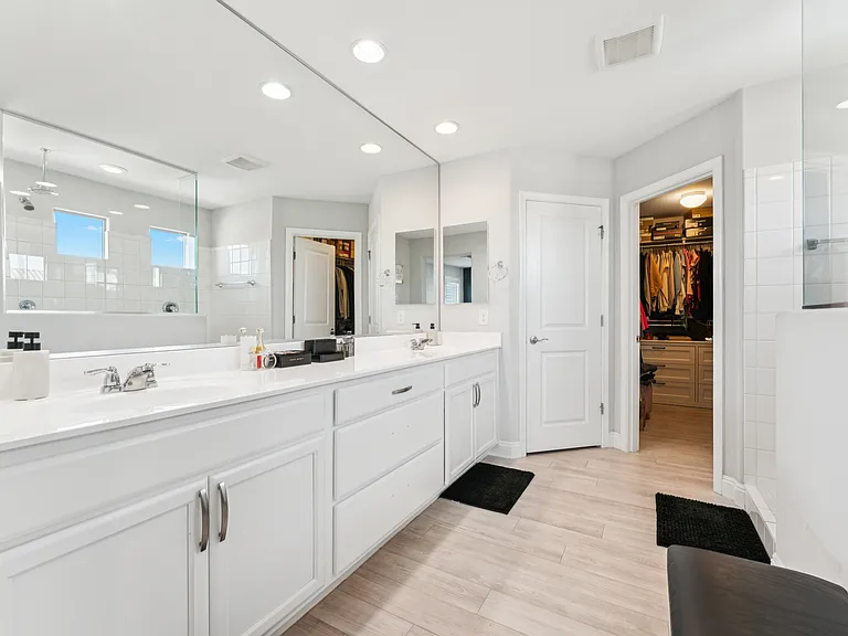 8754 W San Juan Ave — Photo 10