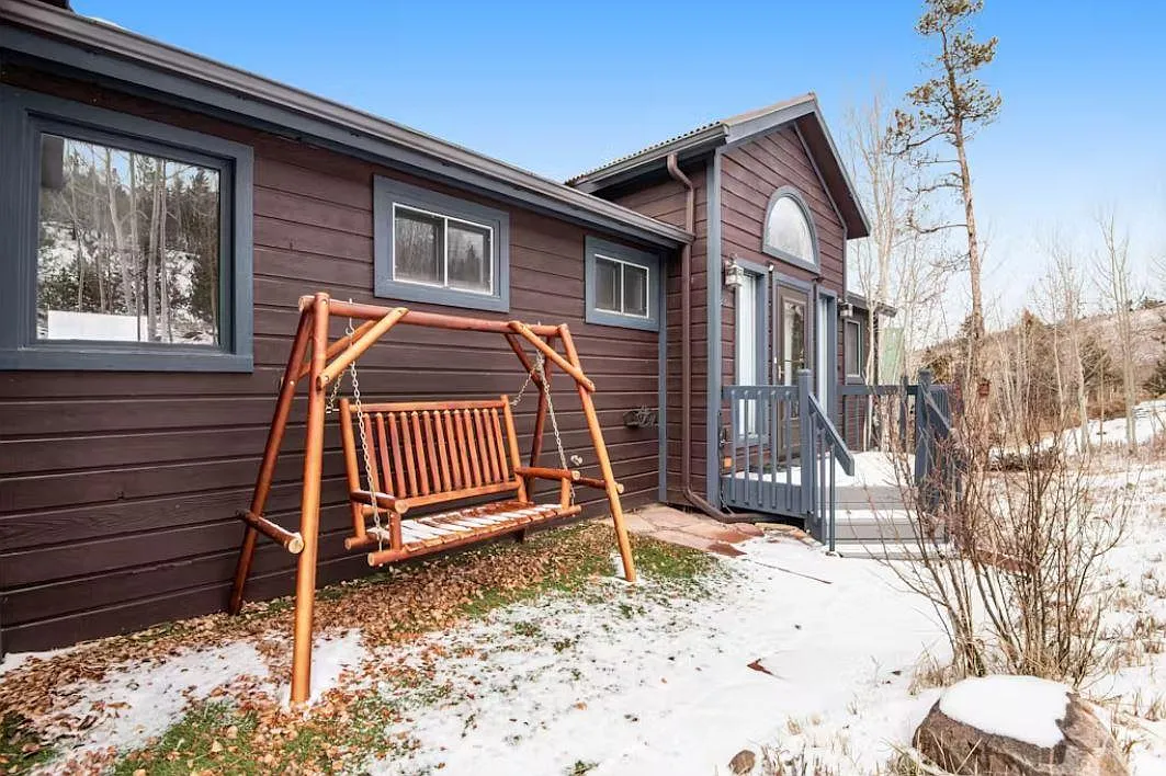 281 Overlook Drive — Photo 3