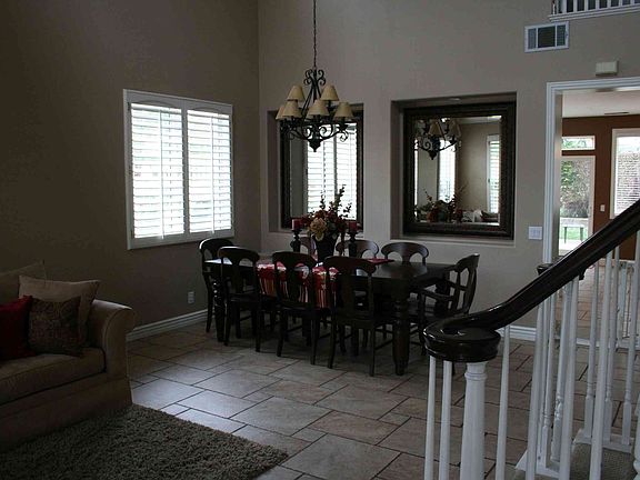 Living Room/ Dining Room