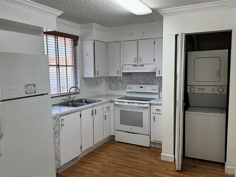 6195 NW 186th St #303 — Photo 6