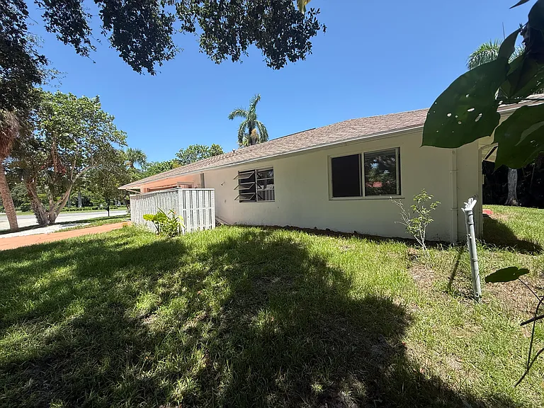 1 Indialucie Pkwy — Photo 40