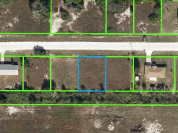 1733 W Fondulac Rd, Avon Park, FL 33825