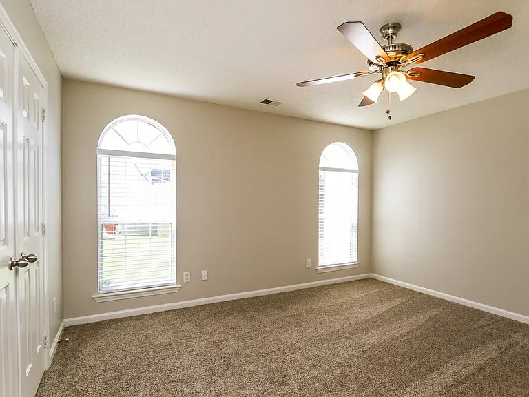 10115 Northwoods Forest Dr — Photo 8