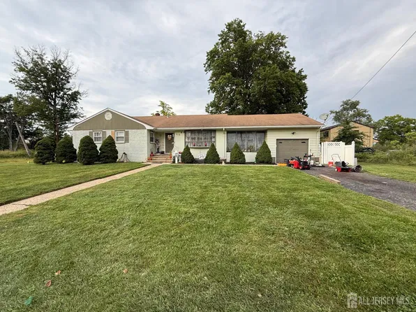 115 Crampton Ave, Woodbridge, NJ 07095