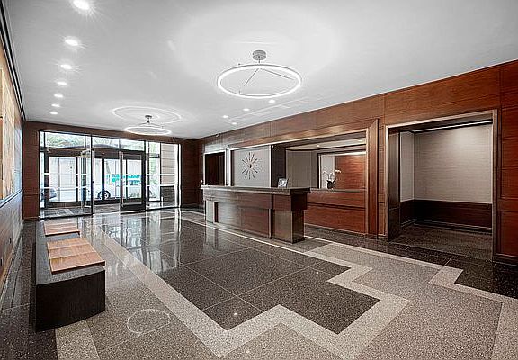 4th image of 124 W 60th St APT 47F
