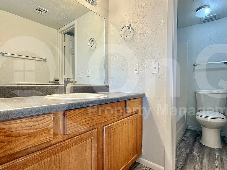 2537 W Georgia Ave #6 — Photo 8