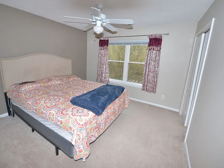517 Whisper Walk — Photo 22
