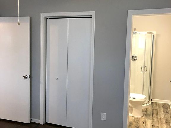 3rd image of 728 Sanborn Dr