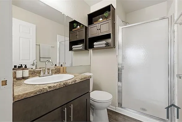 1326 Holmes Rd — Photo 8
