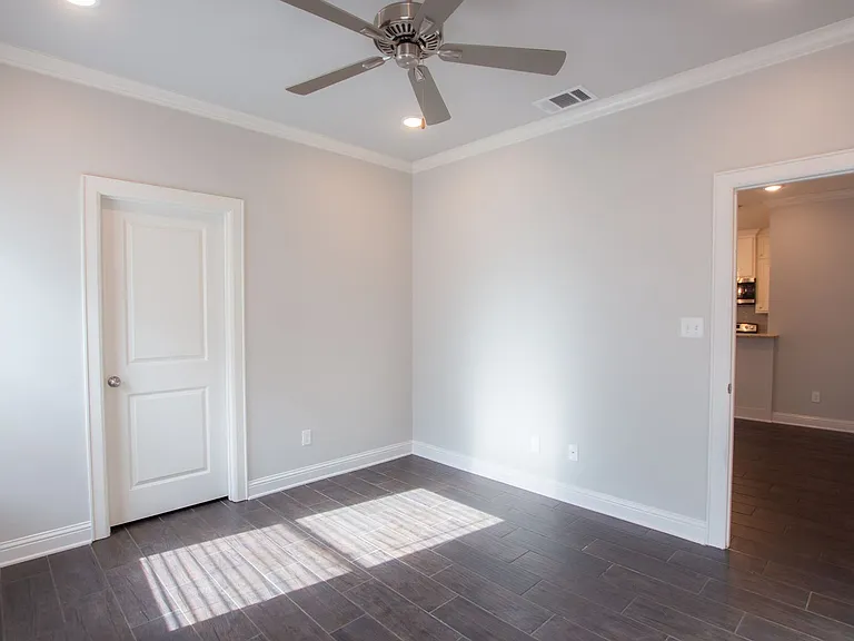 822 Lindsey Ln — Photo 20
