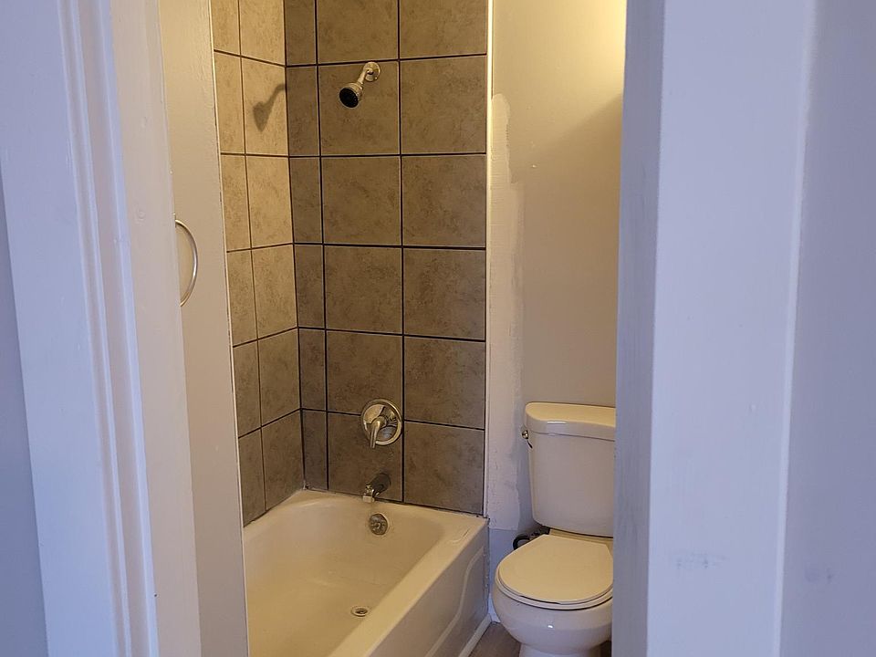 1st image of 2559 Slevin St APT 3