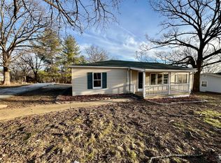 906 Sappington Bridge Rd, Sullivan, MO 63080