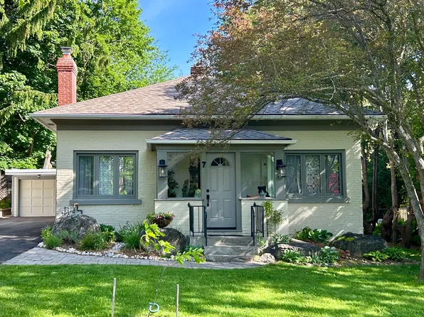 7 3rd Ave, Orangeville, ON L9W 1G8