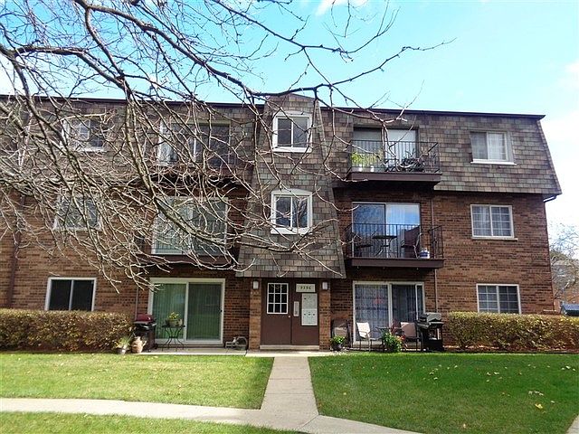 1st image of 9396 Bay Colony Dr APT 3N