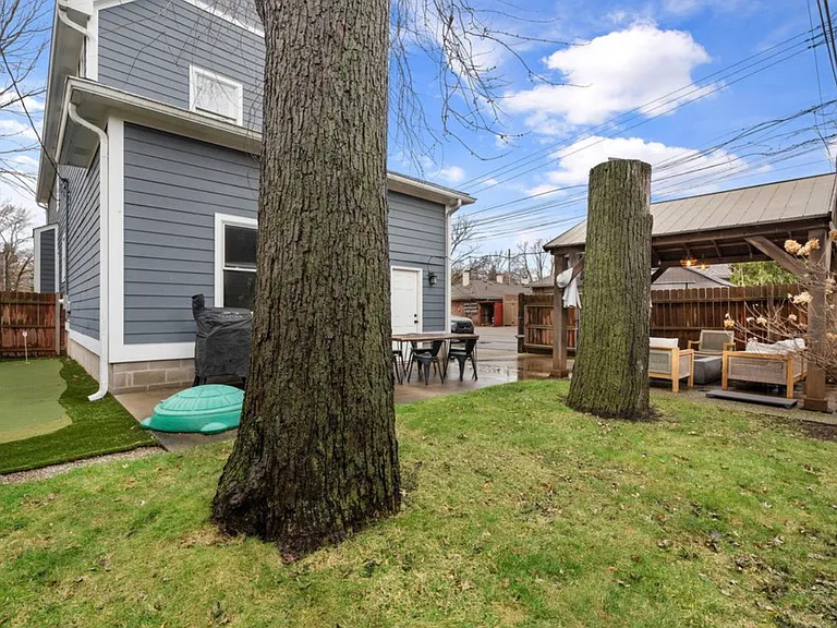 819 Irving Ave — Photo 6