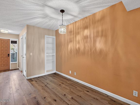 4th image of 2016 Branch Ln