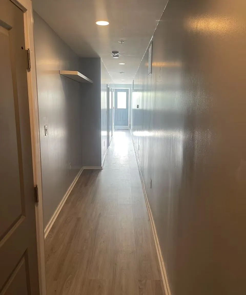 2 bed, 850 sqft, $1,800 — Photo 2