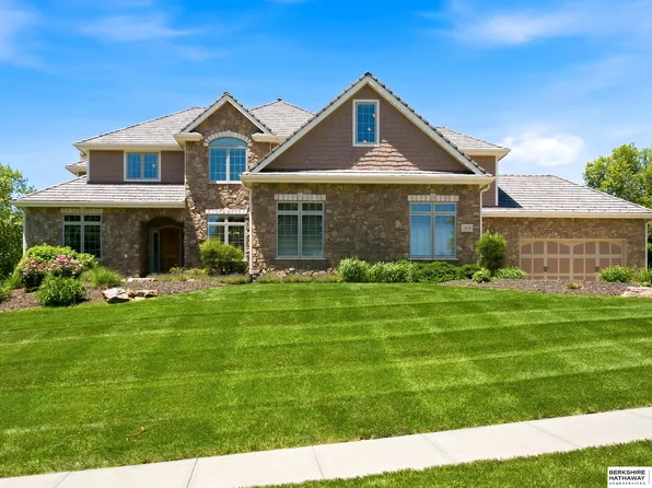 1412 N 134th Cir, Omaha, NE 68154