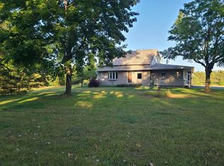 N2636 Bean City Rd, New London, WI 54961