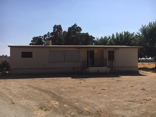 21255 Avenue 332 photo 1