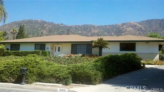 19055 E La Fetra Dr — Photo 1