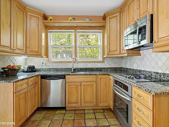 4th image of 6150 N Kirkwood Ave
