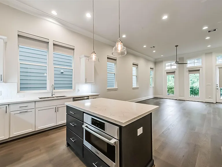 5308 S Capitol St — Photo 16