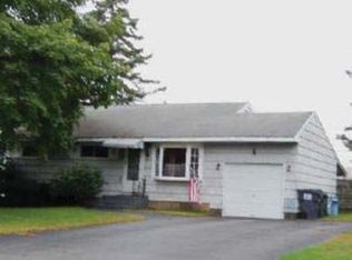 21 Krug Ct, Loudonville, NY 12211