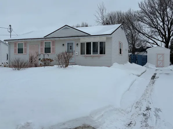 31 Alden St, Massena, NY 13662