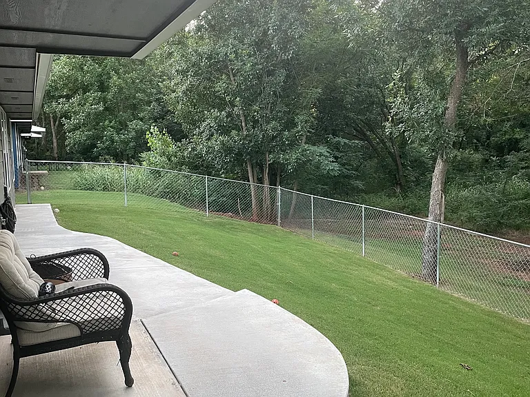 2314 Sycamore Dr — Photo 24