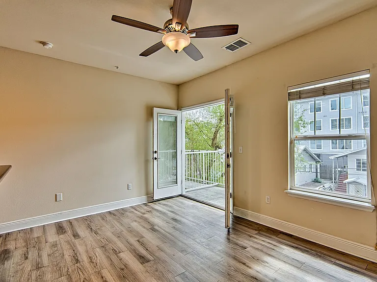 1500 NW 4th Ave #214 — Photo 6