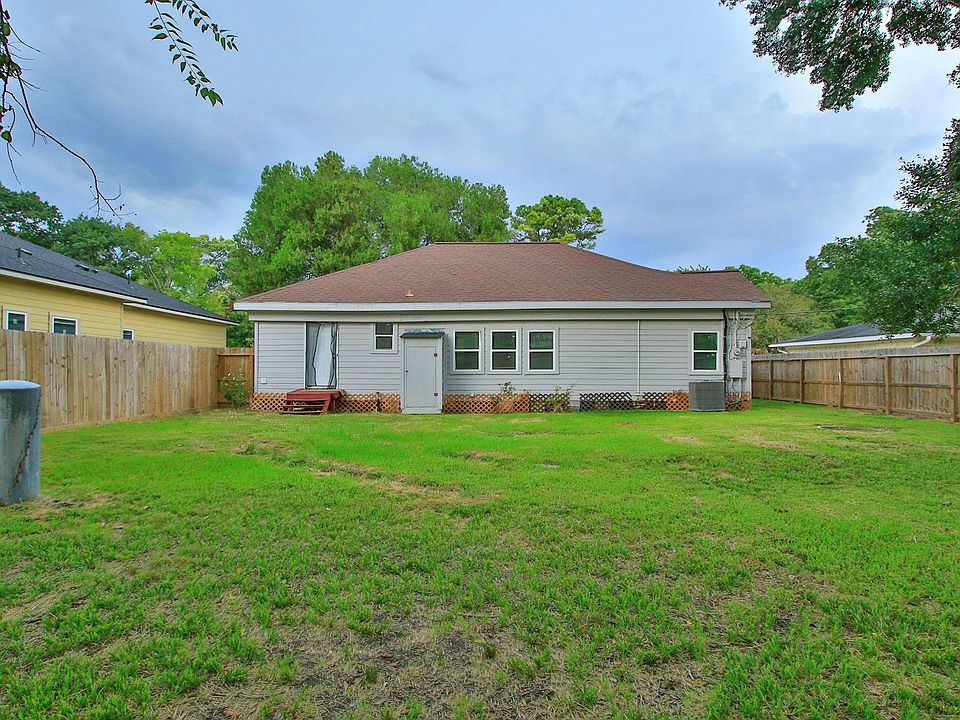 1st image of 2703 Areba St