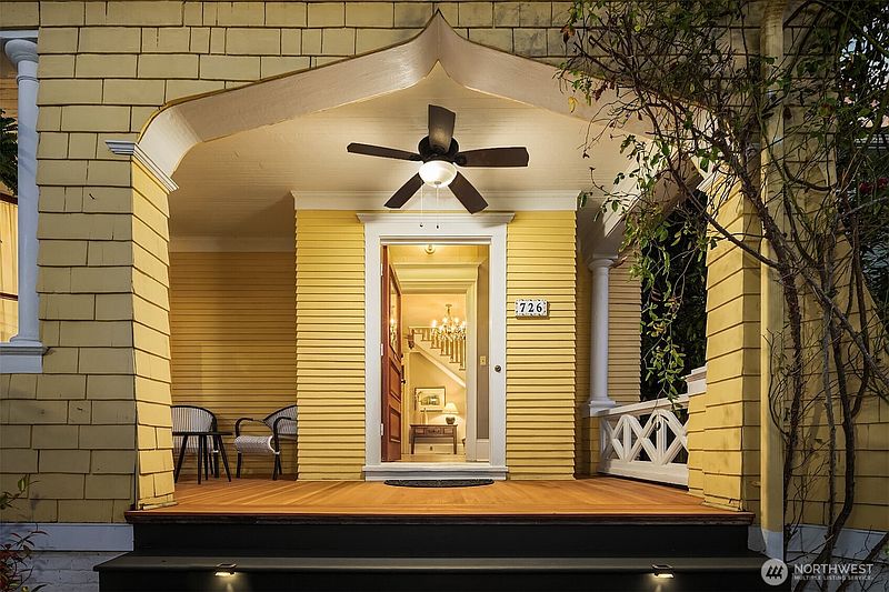 2nd image of 726 12th Avenue E
