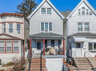 8015 85th Rd, Woodhaven, NY 11421